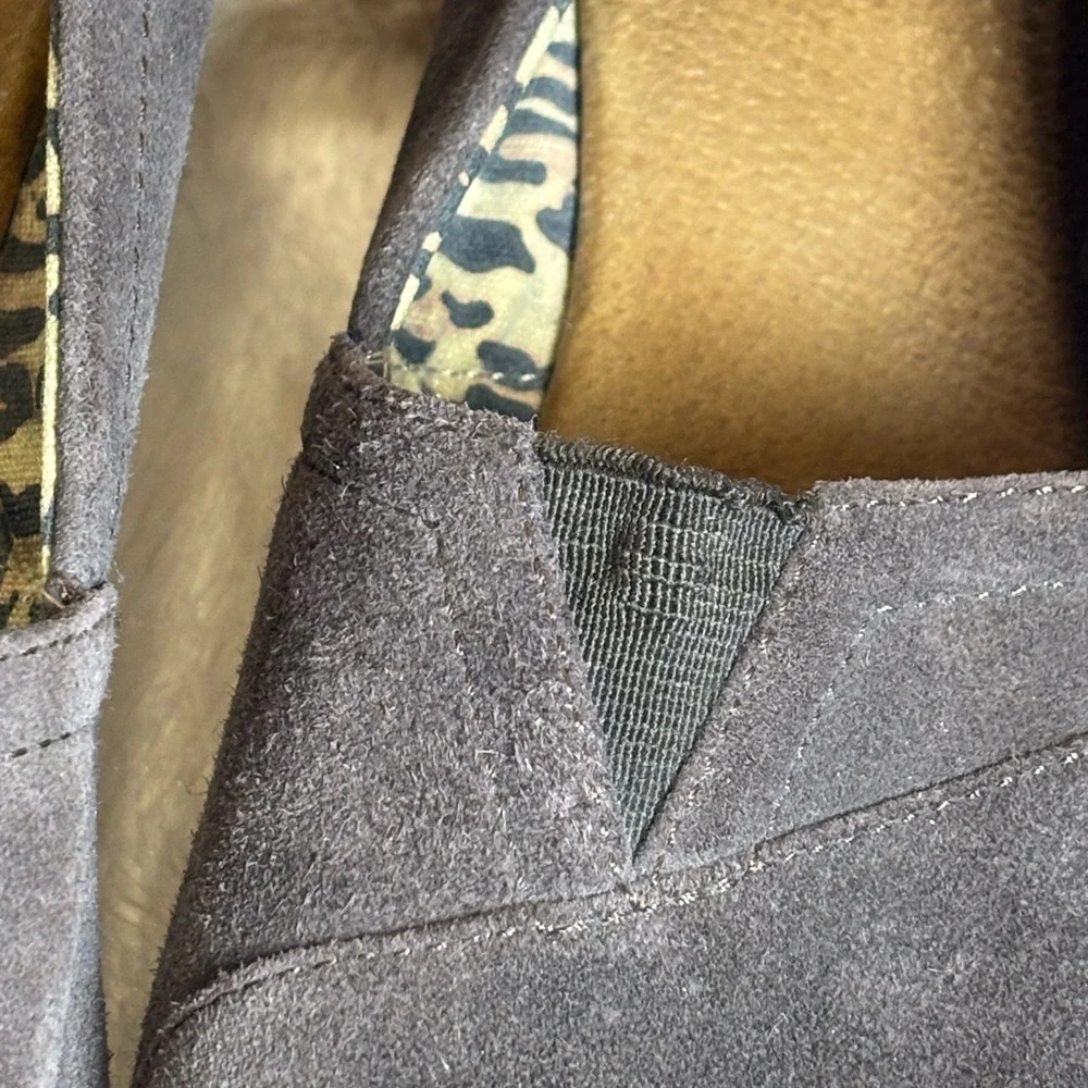 TOMS Women's Taupe Suede Wedges size 9